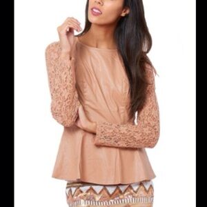 Double Zero Lace-Sleeve Peplum Top in Nude Pink